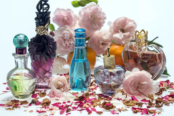 Jaka jest różnica między oryginalną perfumerią a jej odpowiednikami?
