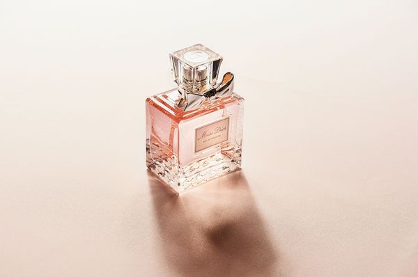 Porównanie perfum - znane marki kontra mniej popularne odpowiedniki